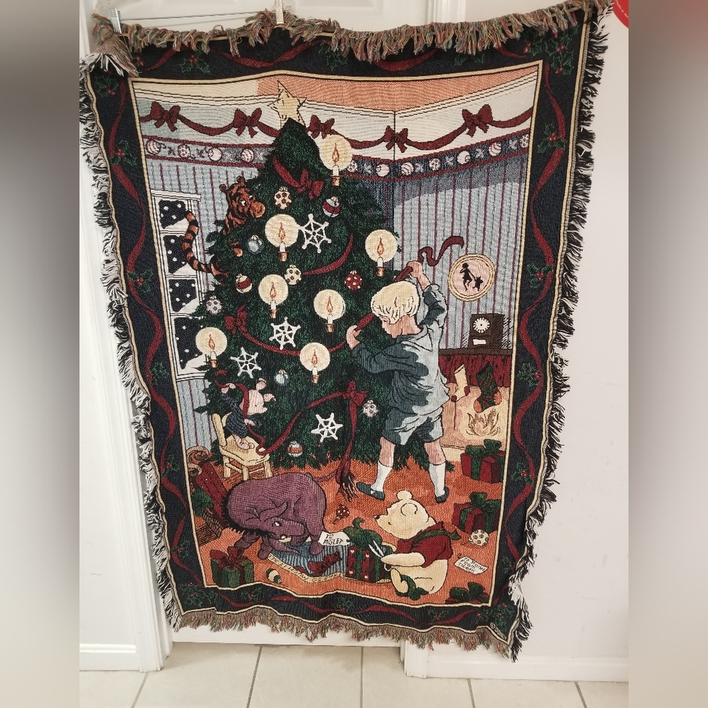 Classic Pooh Holiday Throw Blanket 67"×42" USA EUC
